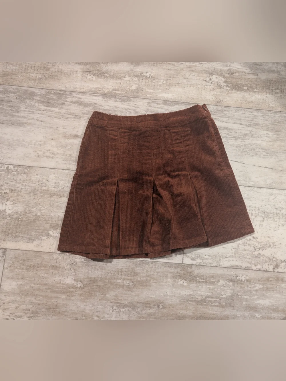 Tractr Corduroy Pleated Mini Skirt in Rust